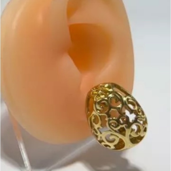 Yves Saint Laurent Vintage Gold Clip-on Earrings - Picture 14 of 14